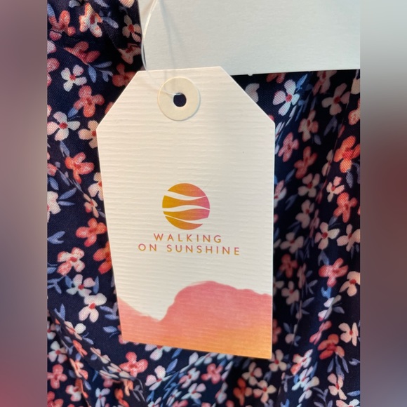 Walking on Sunshine Dress - Picture 3 of 5